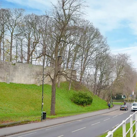 Baille Hill House *